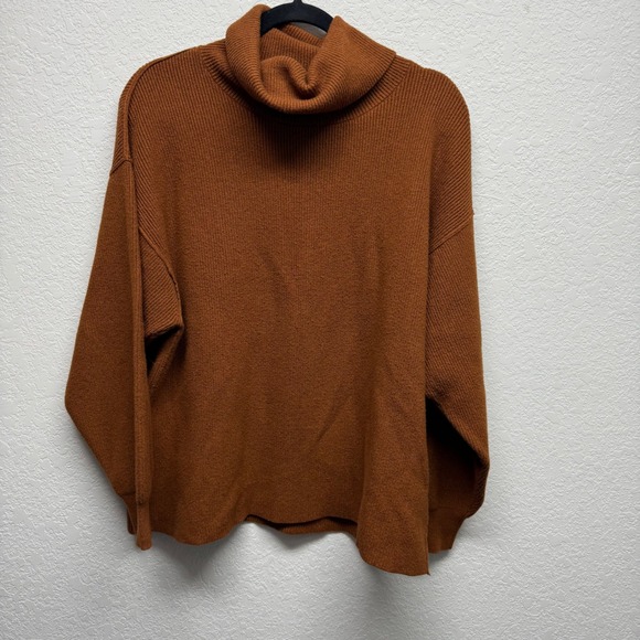 Free People Women's Brown Oversized Turtleneck Sweater Knit Pullover - Picture 1 of 4